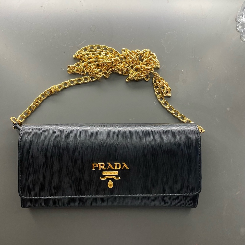 Authentic Prada Vitelli Move Wallet On Chain - image 1